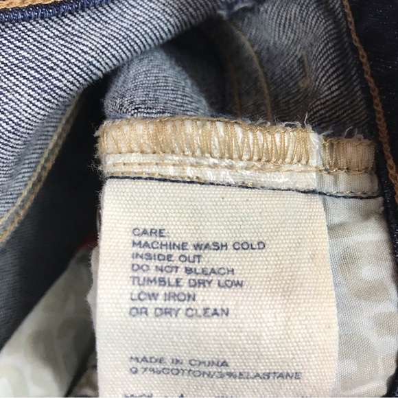 MARC BY MARC JACOBS Denim slouchy distressed shorts! - Picture 14 of 14